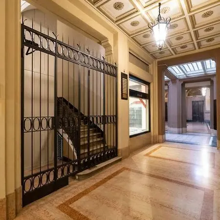 Asinelli Luxury Διαμέρισμα *