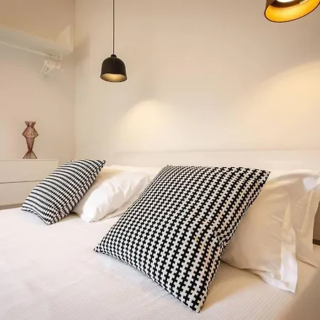 Asinelli Luxury Διαμέρισμα *